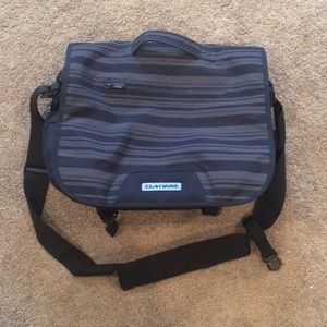 Dakine Messenger bag